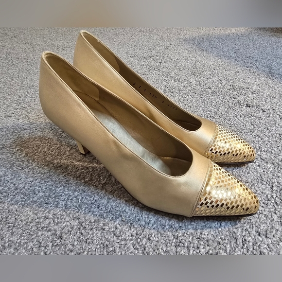 St. John Shoes - St John Made In Italy Gold Satin Sequin Toe Cap Pumps Size 7